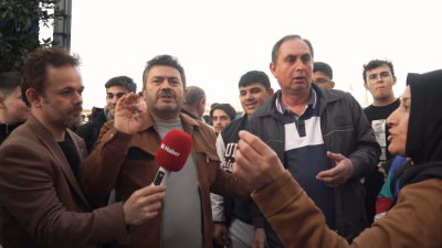 Suriyelileri istemiyoruz diyen halkı dinleyin. İnsanlar geçim sıkıntısı içinde.