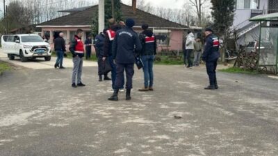 Miras anlaşmazlığı nedeniyle çıkan tartışma, silahlı kavgaya dönüştü. Olayda iki