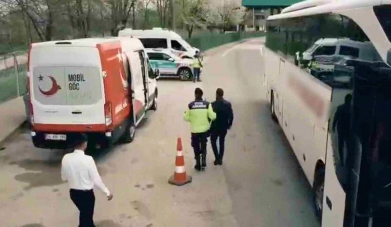 Göçmen kaçakçılığı ve düzensiz göçle mücadele kapsamında gerçekleştirilen operasyonlarda, istihbari