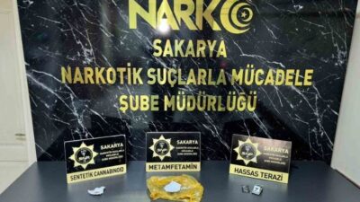 Sakarya’nın Adapazarı ilçesinde polis ekipleri, uyuşturucu ticaretine yönelik düzenledikleri 4