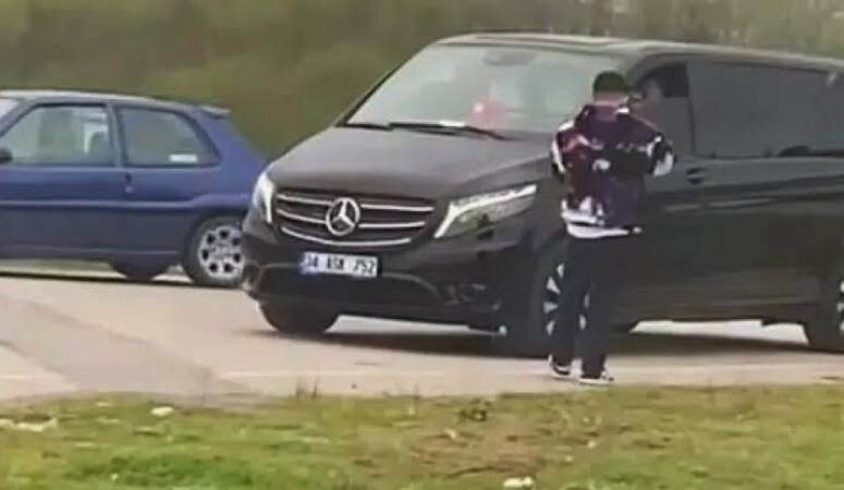 Karasu İlçe Emniyet Müdürlüğü'ne bağlı ekiplerce gerçekleştirilen trafik denetimleri sırasında