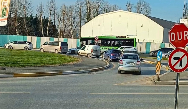 Burası mithatpaşa tren geçidi. Tek