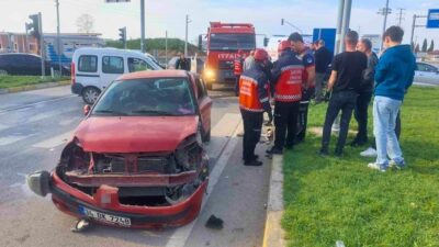 Sakarya’nın Akyazı ilçesinde D-140 kara yolunda meydana gelen trafik kazasında