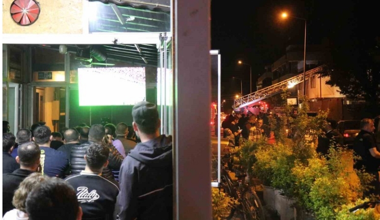 Sakarya'nın Yazlık Mahallesi'nde çıkan yangın